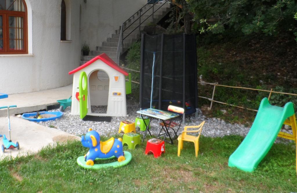 Pataki Guesthouse Petrovac ภายนอก รูปภาพ