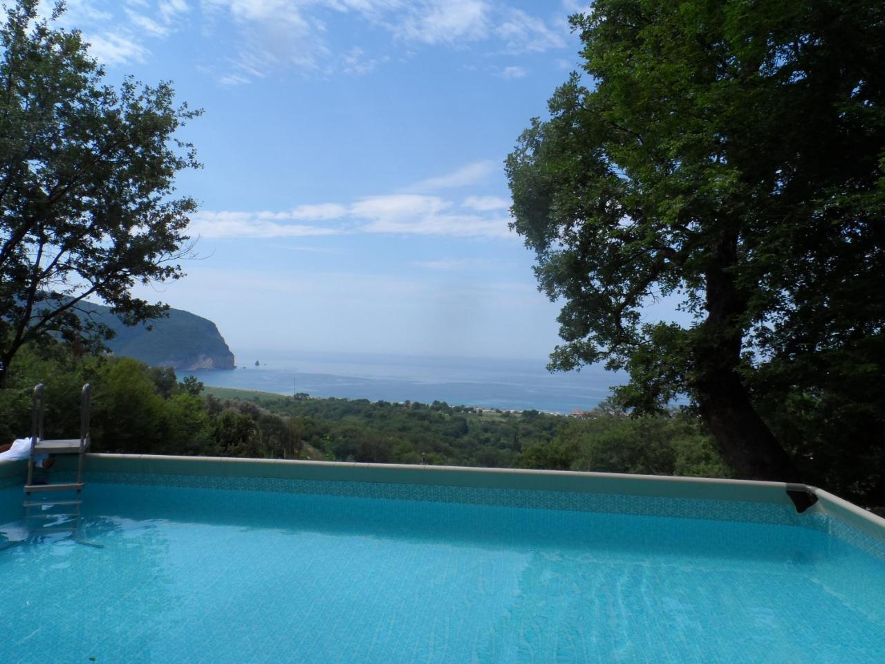 Pataki Guesthouse Petrovac ภายนอก รูปภาพ