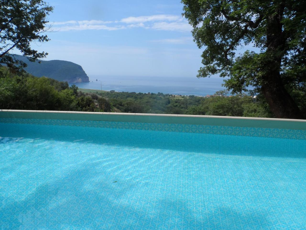 Pataki Guesthouse Petrovac ภายนอก รูปภาพ