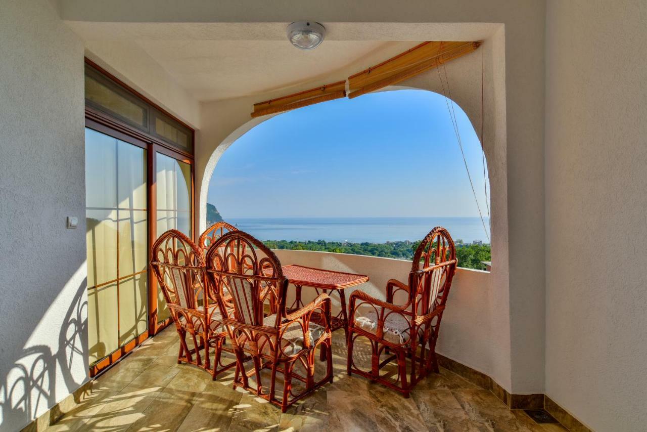 Pataki Guesthouse Petrovac ภายนอก รูปภาพ