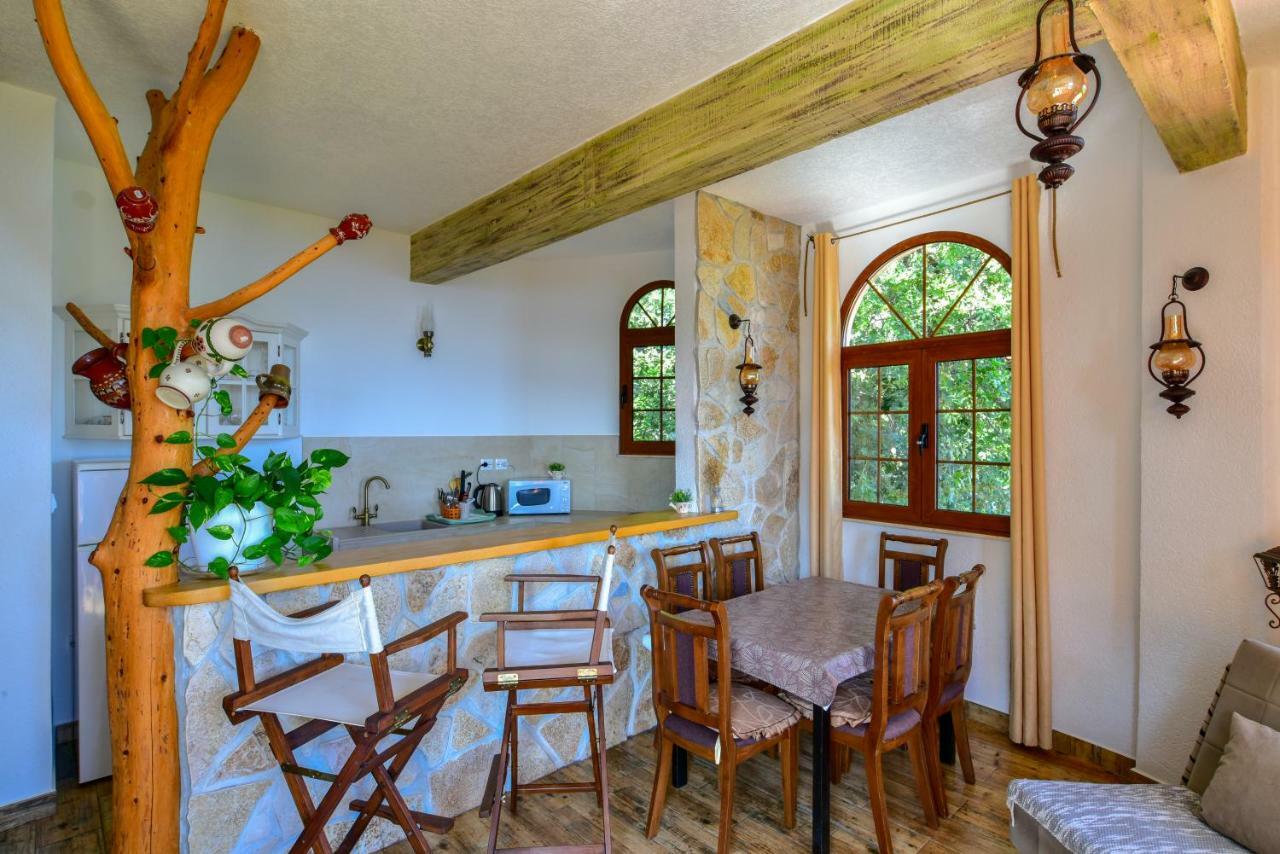 Pataki Guesthouse Petrovac ภายนอก รูปภาพ