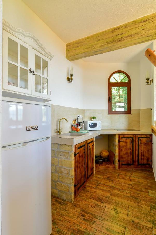 Pataki Guesthouse Petrovac ภายนอก รูปภาพ