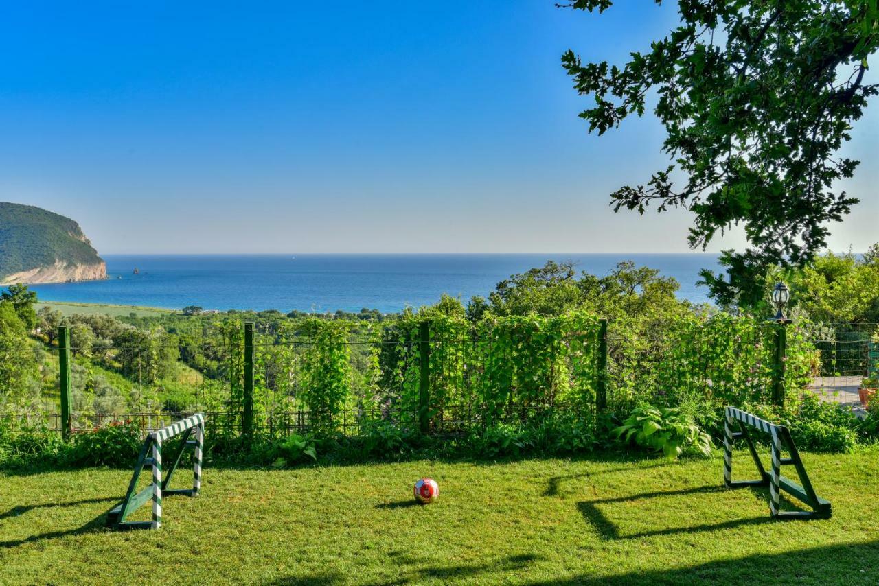 Pataki Guesthouse Petrovac ภายนอก รูปภาพ