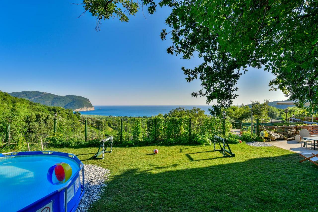 Pataki Guesthouse Petrovac ภายนอก รูปภาพ