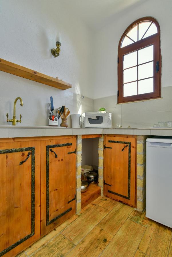 Pataki Guesthouse Petrovac ภายนอก รูปภาพ