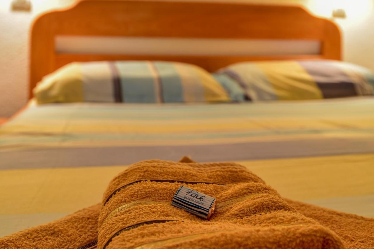 Pataki Guesthouse Petrovac ภายนอก รูปภาพ
