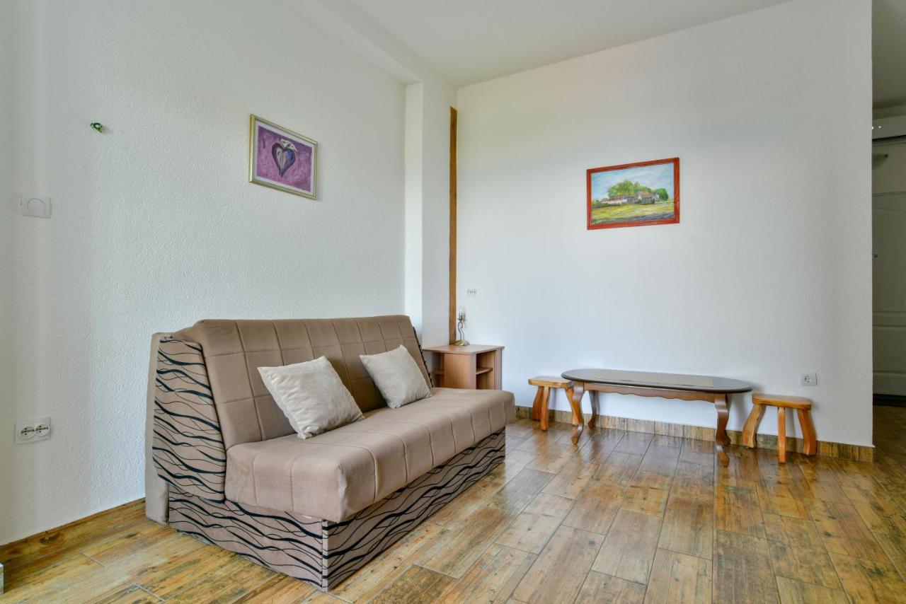 Pataki Guesthouse Petrovac ภายนอก รูปภาพ