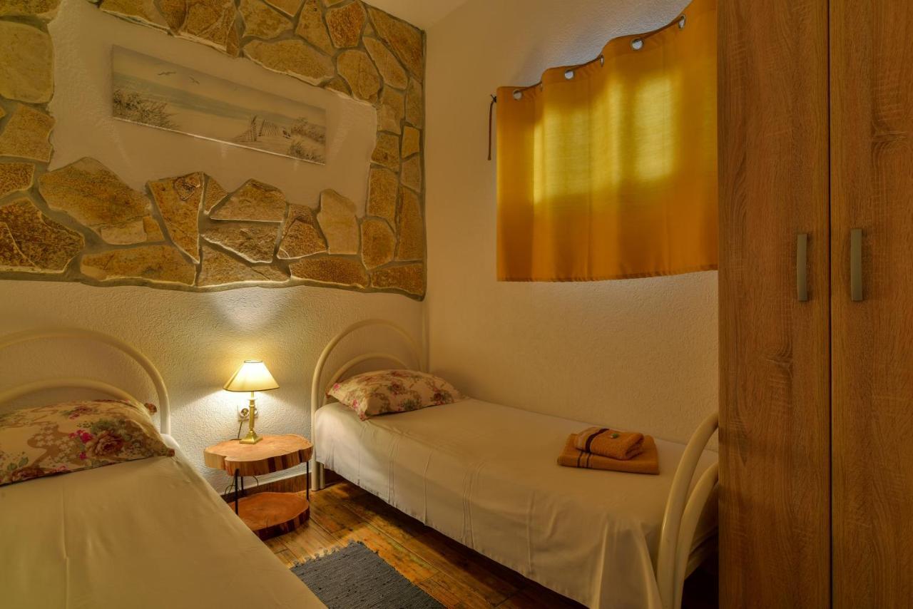 Pataki Guesthouse Petrovac ภายนอก รูปภาพ