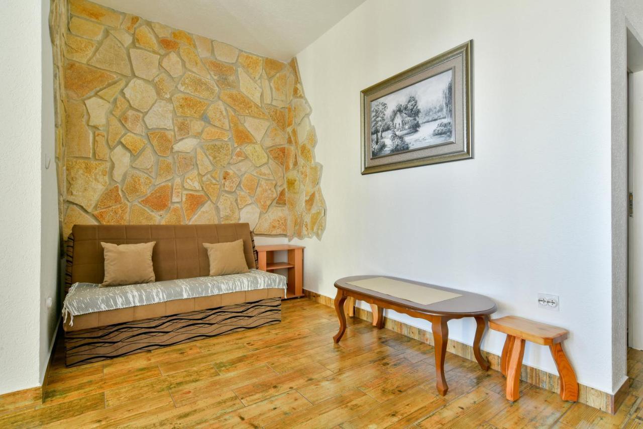 Pataki Guesthouse Petrovac ภายนอก รูปภาพ
